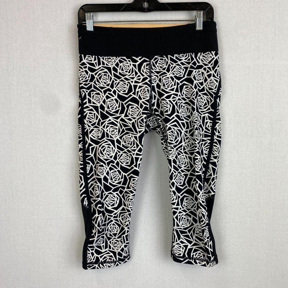 Lululemon Pattern Print Capri - image 1